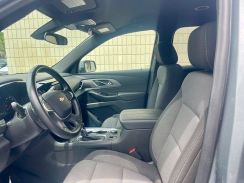 Used 2023 Chevrolet Traverse LT FWD image 10