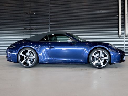 Used 2025 Porsche 911 Carrera T image 12