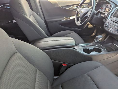 Used 2023 Chevrolet Malibu LT w/ Sport Edition image 11