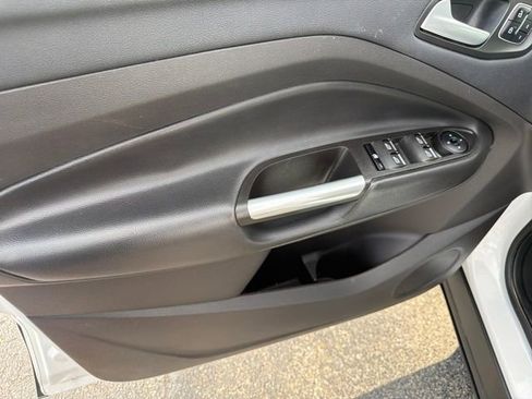 Used 2018 Ford Escape Titanium w/ Ford Safe & Smart Package image 13