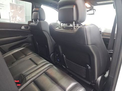 Used 2014 Jeep Grand Cherokee Limited w/ Luxury Group II AWD/4WD image 31