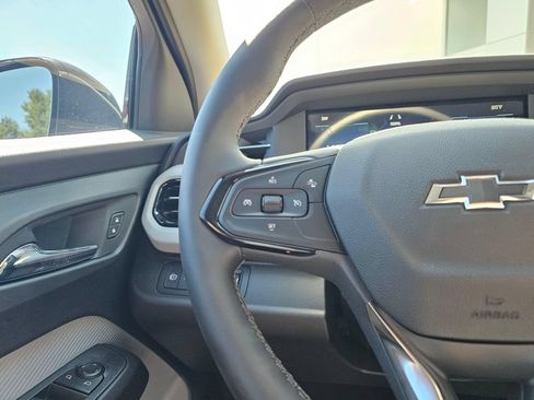 New 2027 Chevrolet Bolt LT w/ Comfort Package FWD image 34