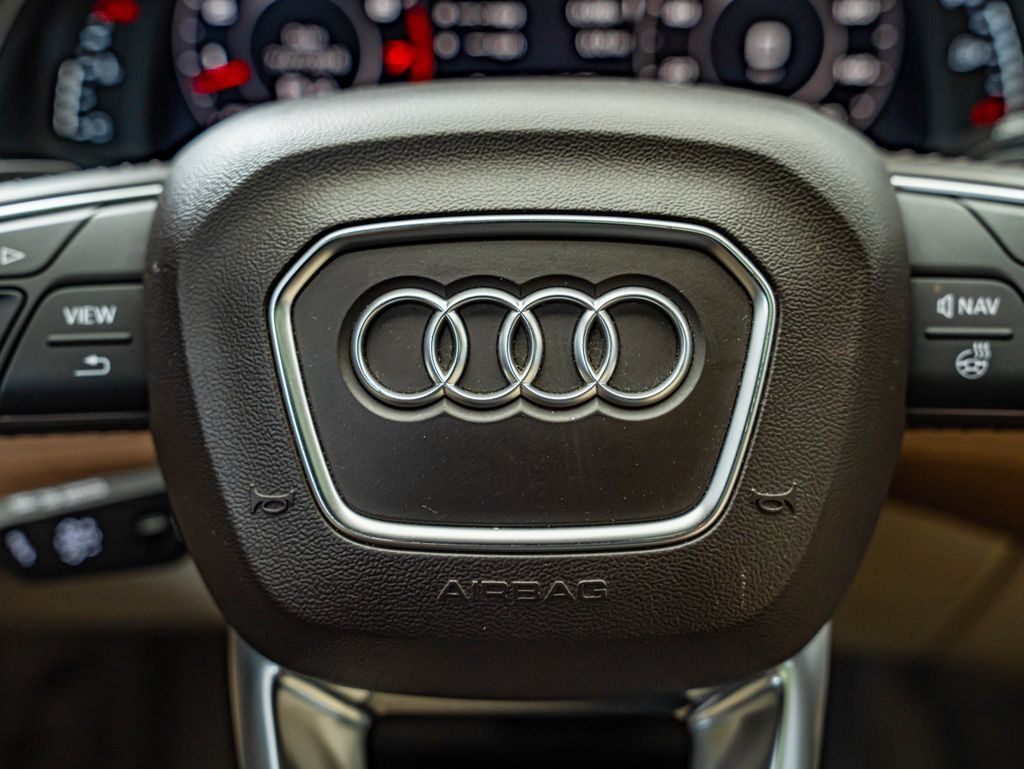 Used 2017 Audi Q7 3.0T Prestige AWD/4WD image 23