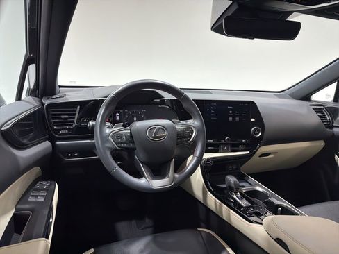 Used 2024 Lexus NX 250 FWD w/ Cold Area Package image 10