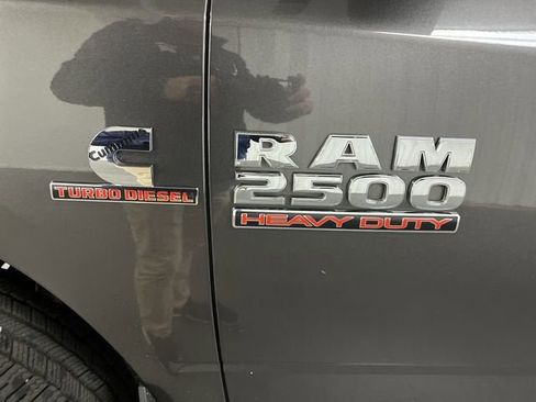 Used 2018 RAM 2500 Tradesman w/ Chrome Appearance Group AWD/4WD image 31