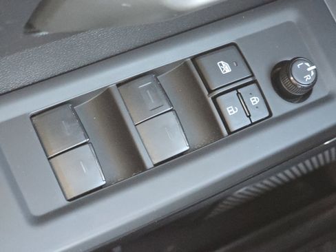 Used 2022 Toyota Tundra SR5 w/ SR5 Premium Package image 13