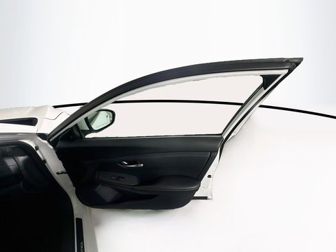 Used 2025 Nissan Sentra SV w/ All-Weather Package FWD image 30