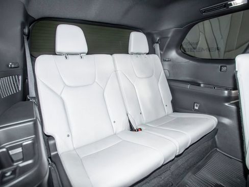 Used 2025 Lexus TX 350 FWD image 17