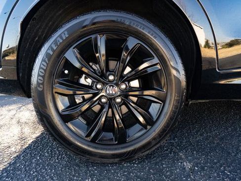 Used 2024 Buick Envista Sport Touring w/ Convenience I Package image 32