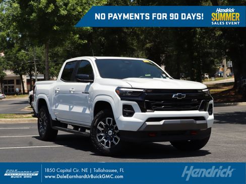 Used 2025 Chevrolet Colorado Z71 w/ Technology Package AWD/4WD image 1