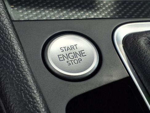 New 2026 Volkswagen Jetta SE FWD image 12