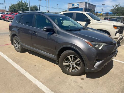 Used 2017 Toyota RAV4 XLE w/ Plus Extra Value Package AWD/4WD image 2