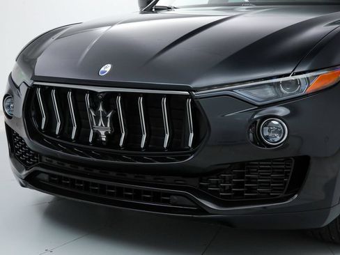 Certified 2023 Maserati Levante GT AWD/4WD image 9