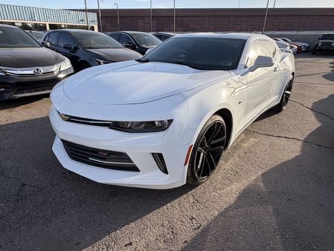 Used 2017 Chevrolet Camaro LT RWD image 1
