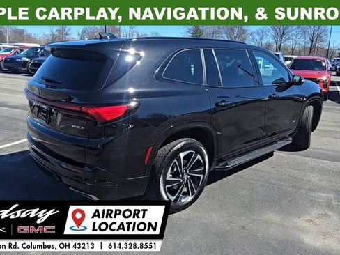 Used 2025 Buick Enclave Sport Touring w/ Power Package image 9