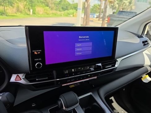 New 2026 Toyota Sienna XLE FWD image 17