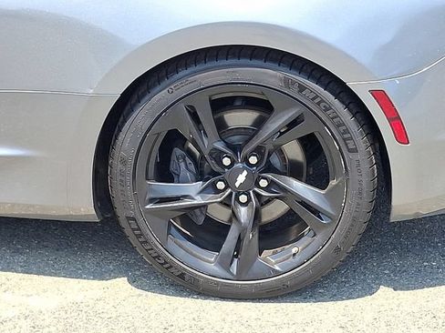 Used 2019 Chevrolet Camaro SS RWD image 24