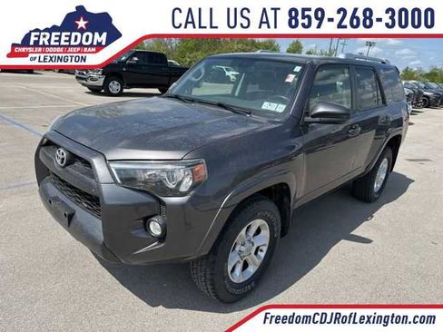 Used 2015 Toyota 4Runner SR5 image 1