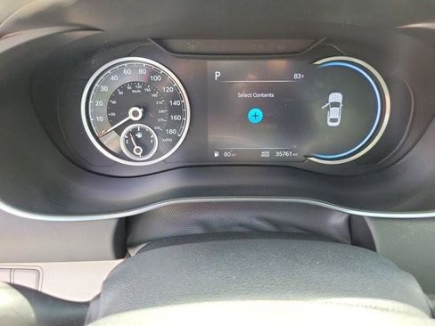 Used 2023 Genesis G70 2.0T RWD image 24