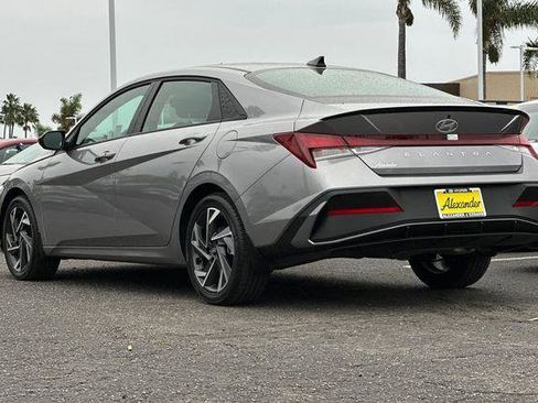 Certified 2025 Hyundai Elantra Sport image 6