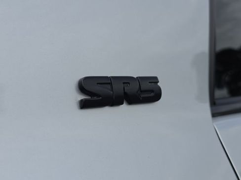 Used 2021 Toyota 4Runner SR5 AWD/4WD image 12