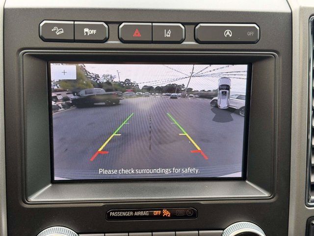 Used 2020 Ford Expedition XLT w/ Equipment Group 202A AWD/4WD image 29