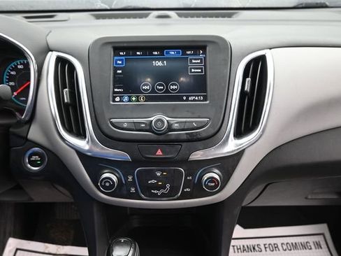 Used 2021 Chevrolet Equinox LS w/ LS Convenience Package FWD image 17