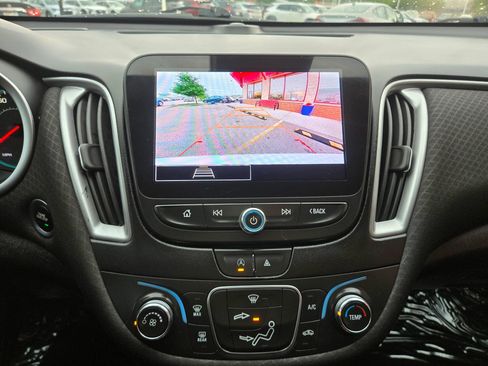 Used 2023 Chevrolet Malibu LS FWD image 12