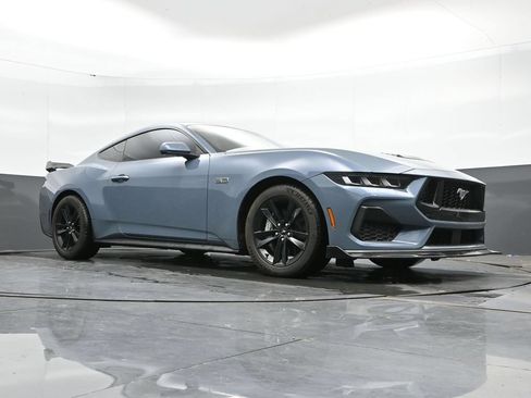 Used 2024 Ford Mustang GT RWD image 42