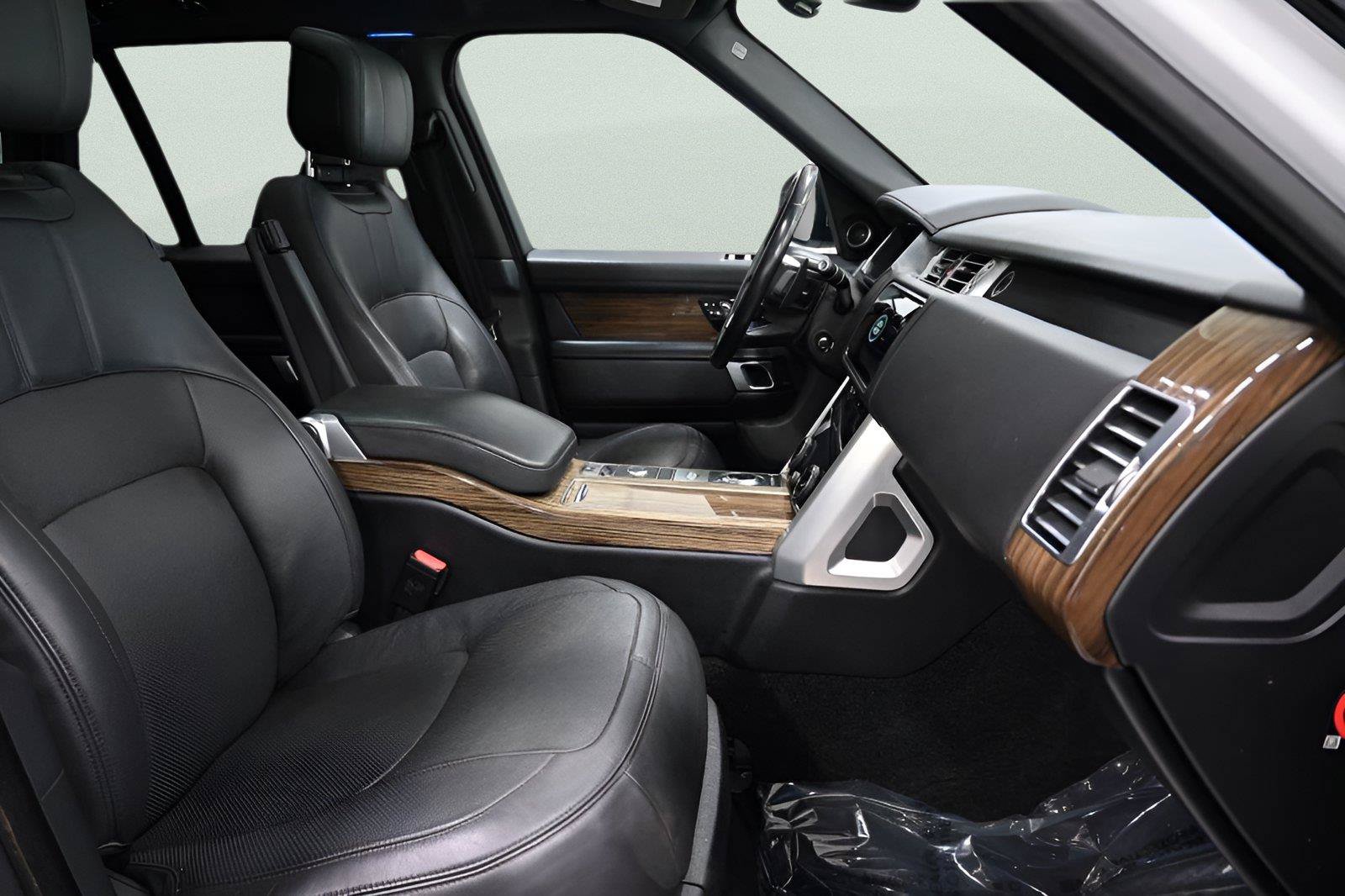 Used 2018 Land Rover Range Rover Supercharged AWD/4WD image 21