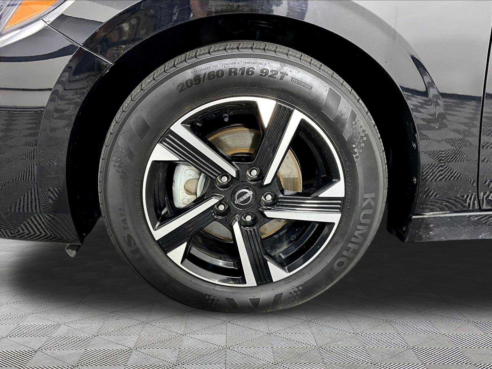 Certified 2024 Nissan Sentra SV FWD image 32