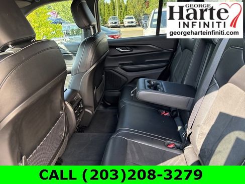 Used 2023 Jeep Grand Cherokee Altitude image 14