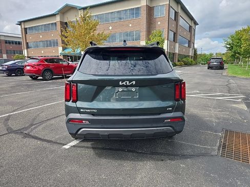 Certified 2023 Kia Sorento S w/ Panoramic Sunroof Package AWD/4WD image 2