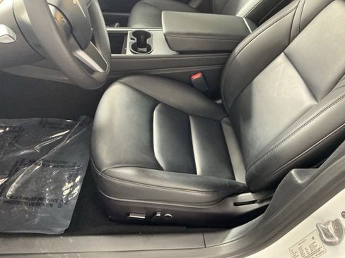 Used 2023 Tesla Model 3 Standard Range image 7