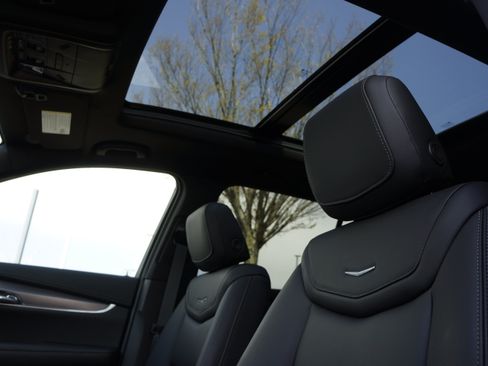 Used 2024 Cadillac XT6 Luxury AWD/4WD image 26