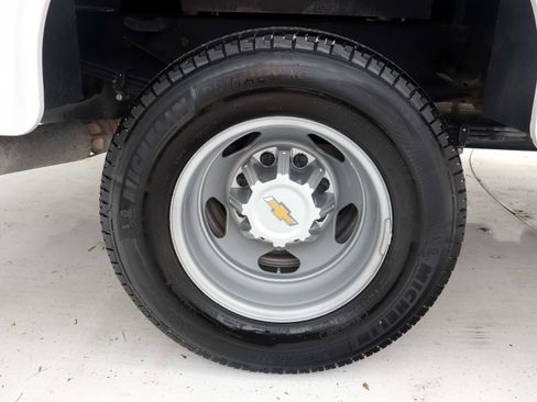Used 2024 Chevrolet Silverado 3500 W/T w/ WT Convenience Package AWD/4WD image 32