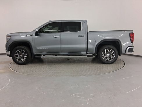 Used 2024 GMC Sierra 1500 SLT w/ SLT Premium Plus Package image 2