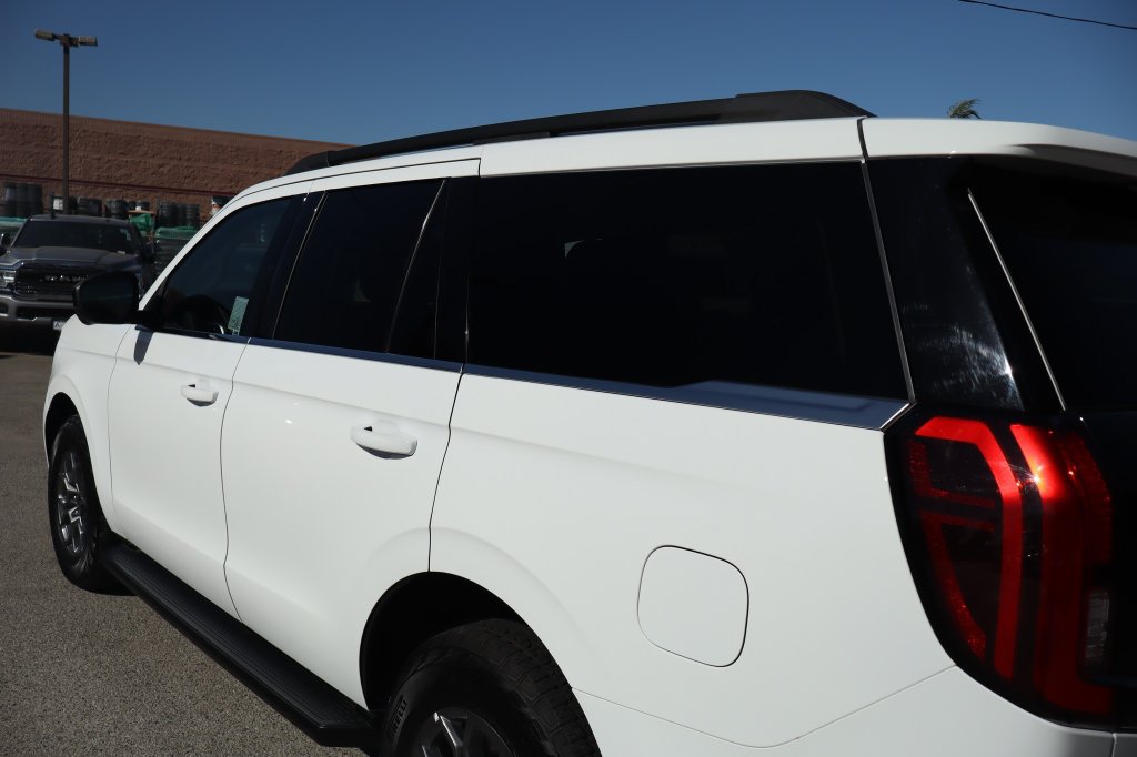 Used 2025 Ford Expedition Active AWD/4WD image 16