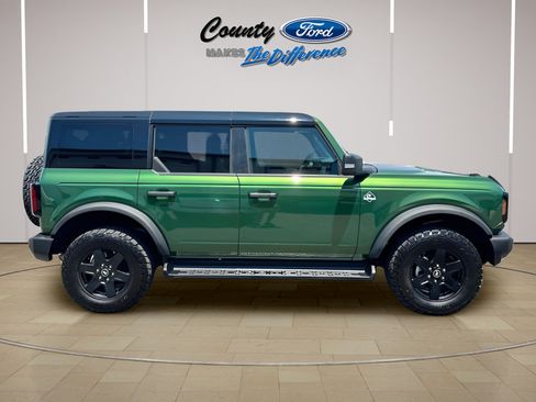 Used 2025 Ford Bronco Outer Banks AWD/4WD image 8