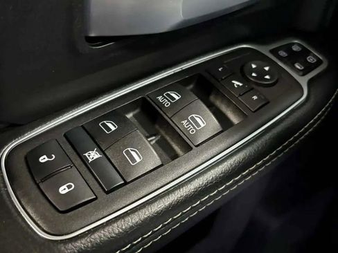 Used 2024 RAM 2500 Big Horn image 24