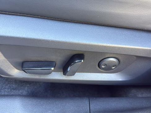 New 2026 Mitsubishi Outlander FWD image 12