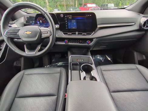 Used 2025 Chevrolet Equinox LT w/ Convenience Package II AWD/4WD image 13