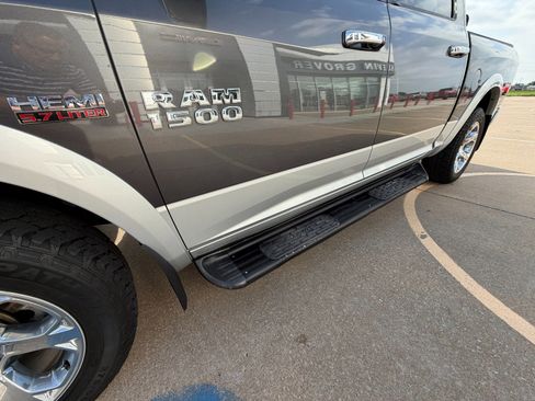 Used 2016 RAM 1500 Laramie w/ Convenience Group AWD/4WD image 6