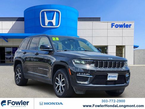 Used 2023 Jeep Grand Cherokee Limited AWD/4WD image 1