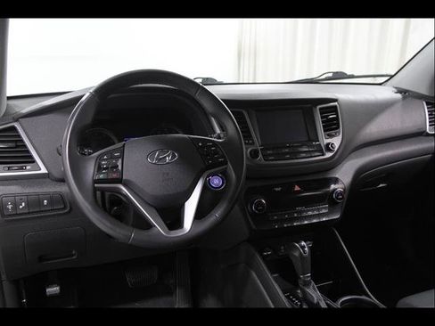 Used 2018 Hyundai Tucson Sport image 6