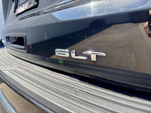 Used 2022 GMC Yukon SLT w/ SLT Luxury Package AWD/4WD image 25