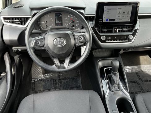 Used 2024 Toyota Corolla LE image 9