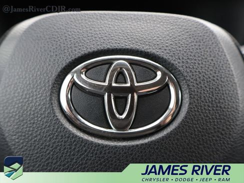 Used 2024 Toyota RAV4 XLE FWD image 26
