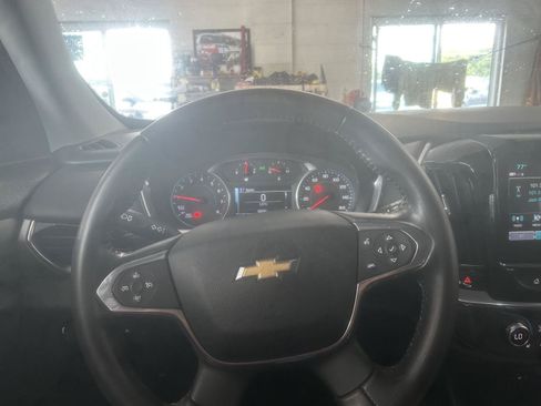 Used 2019 Chevrolet Traverse LT FWD image 13