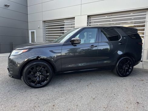 Certified 2024 Land Rover Discovery Dynamic SE AWD/4WD image 3